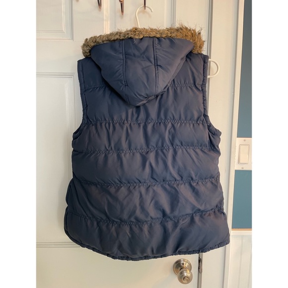 Tokyo Laundry Faux Fur Puffer Vest! - Picture 2 of 5